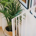 Debambu Atarazanas Aparthotel 4*