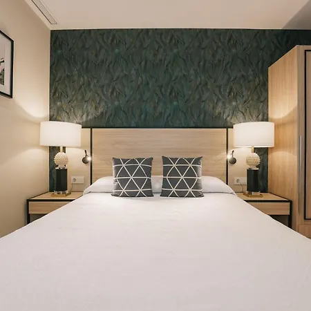 Apartahotel Debambú Atarazanas