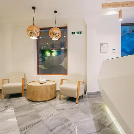 Debambu Atarazanas Ξενοδοχείο με διαμερίσματα 4*