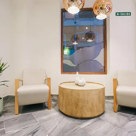 Debambú Atarazanas Apartahotel Málaga