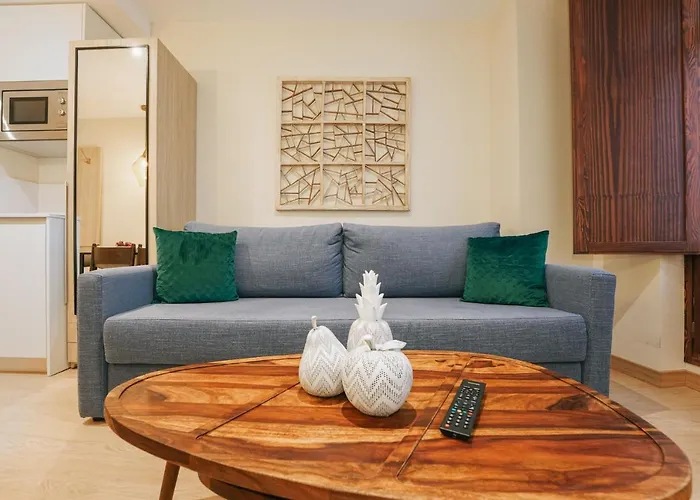 Apartahotel Debambú Atarazanas 4*