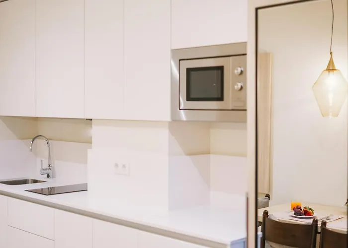 Debambú Atarazanas Apartahotel Málaga