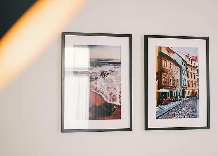 Debambú Atarazanas 4* Málaga