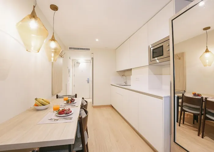 Debambú Atarazanas Málaga