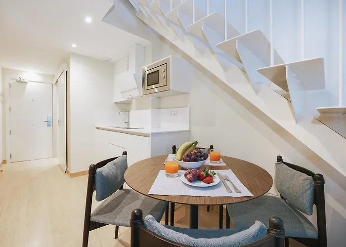 Debambú Atarazanas 4* Málaga