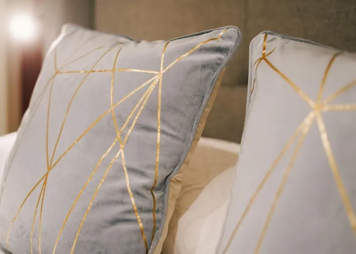 Debambú Atarazanas 4*