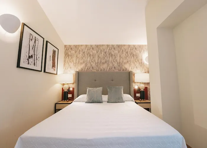 Debambu Atarazanas Lejlighedshotel Málaga