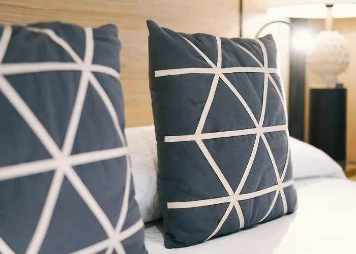 Apartahotel Debambú Atarazanas 4*