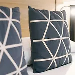 Aparthotel Debambu Atarazanas 4*